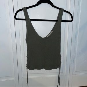 🤩 3/$13 Urban Outfitters Green Crop Top